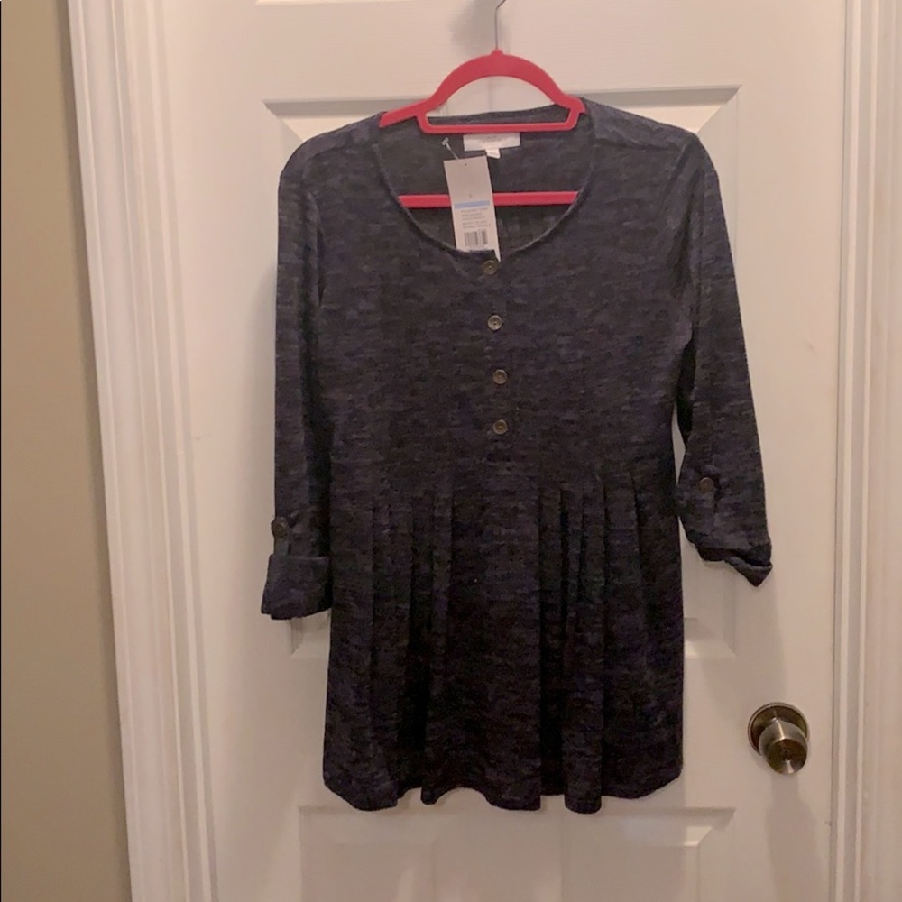 NWT Small Navy new directions top